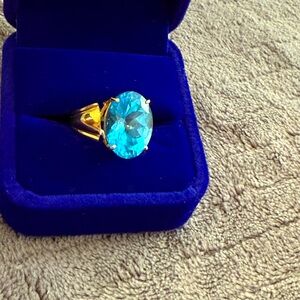 14K Gold - Intense Swiss  Blue Topaz Ring Size 6.5